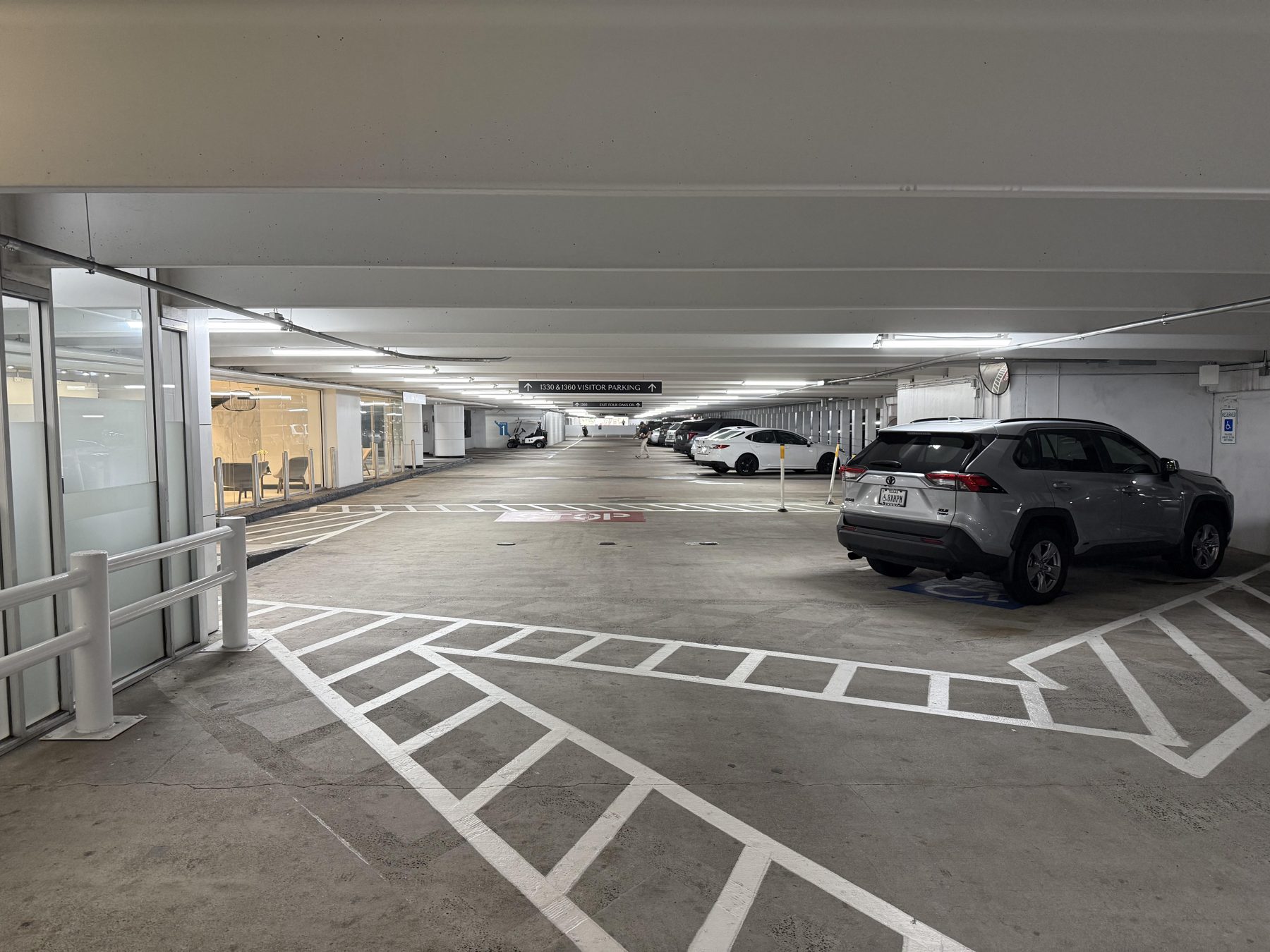 Four Oaks Place Parking Garage